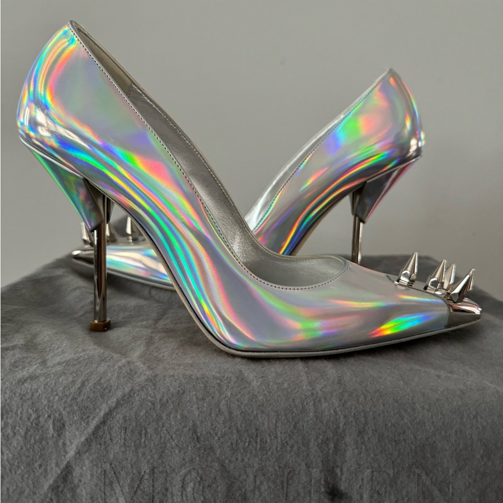 Alexander McQueen pumps size 9